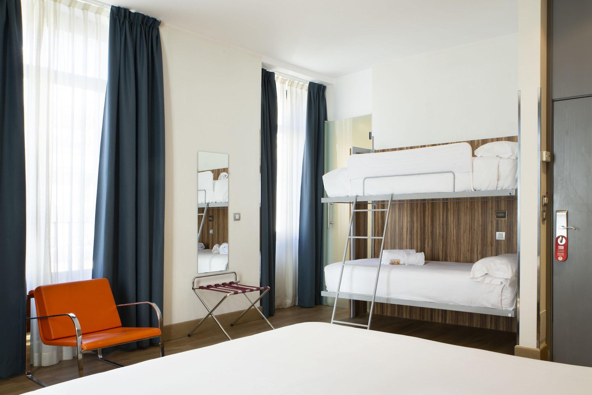 Petit Palace Plaza Del Carmen Madrid Ngoại thất bức ảnh