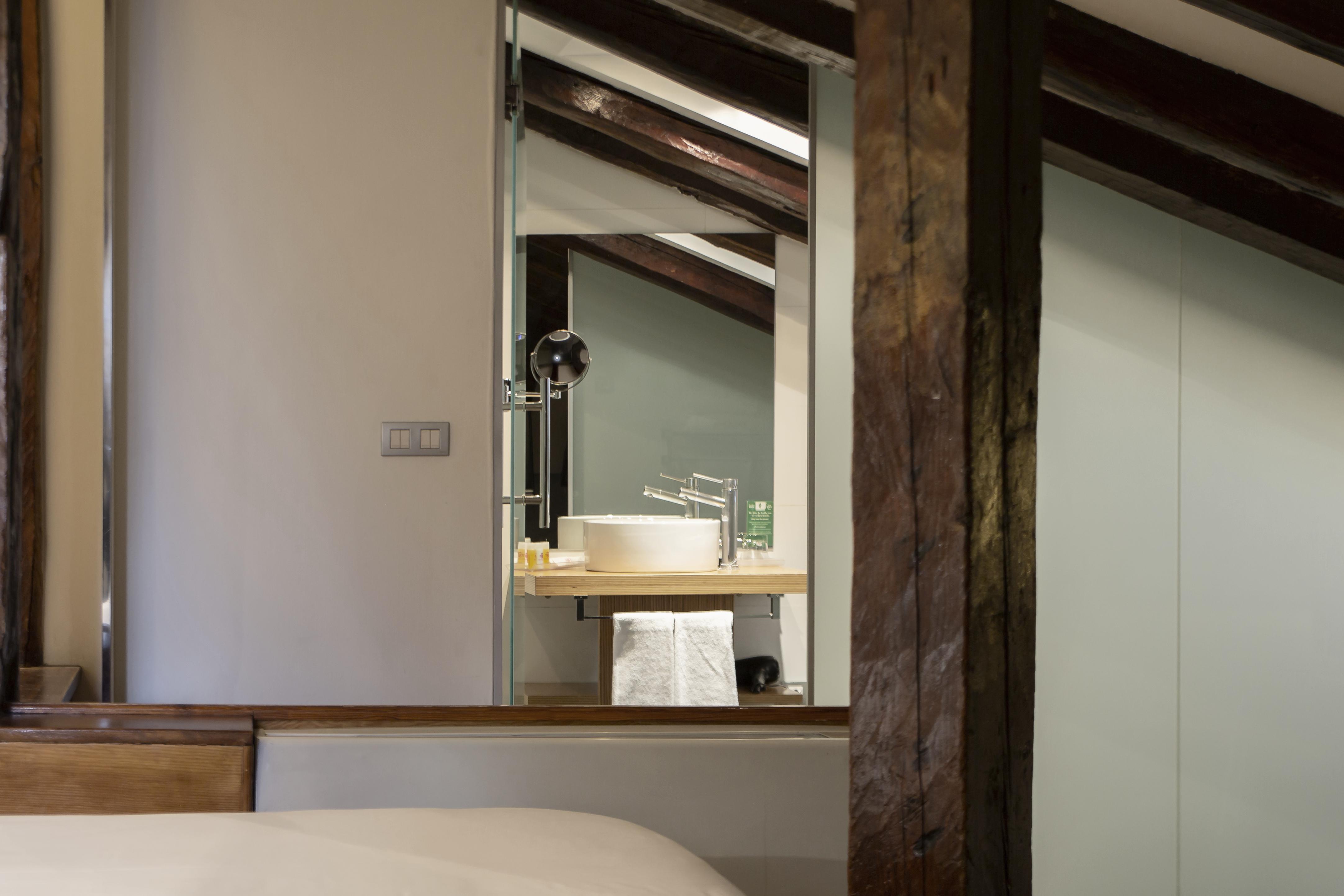 Petit Palace Plaza Del Carmen Madrid Ngoại thất bức ảnh